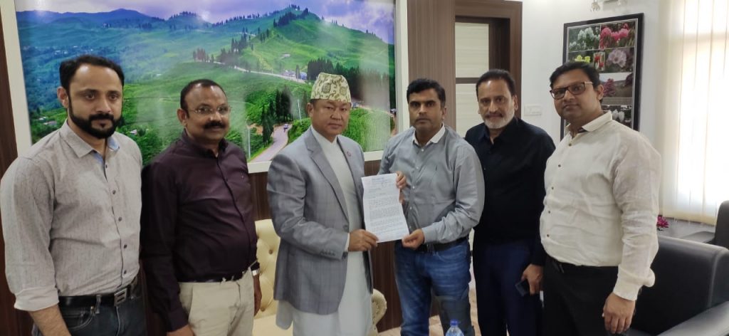 मुख्य मन्त्रीज्यूलाई संघको ज्ञापन पत्र