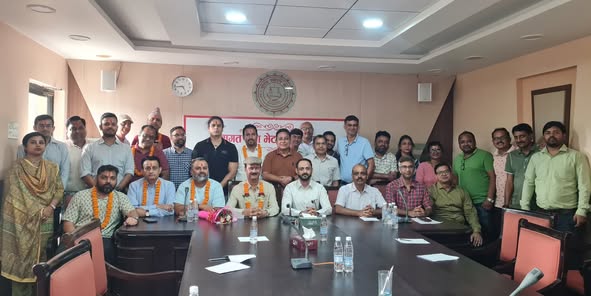 मोरङ उद्योग व्यापार संघद्वारा उद्योग संगठन मोरङको नवनिर्वाचित कार्यसमितिलाई स्वागत गरी भेटघाट